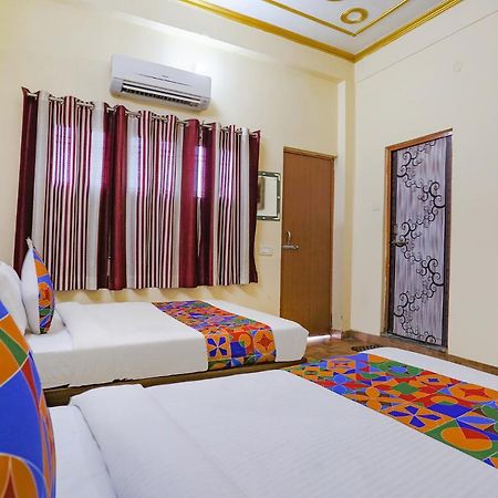 Fabhotel Shivam Palace Варанаси Экстерьер фото